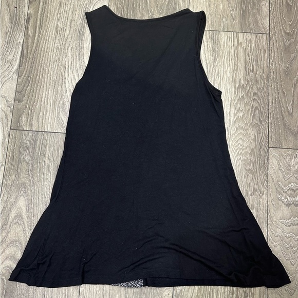 👚 Will Smith Black Sleeveless Embroidered V-Neck Blouse - Size Small 🌟 - Picture 4 of 9